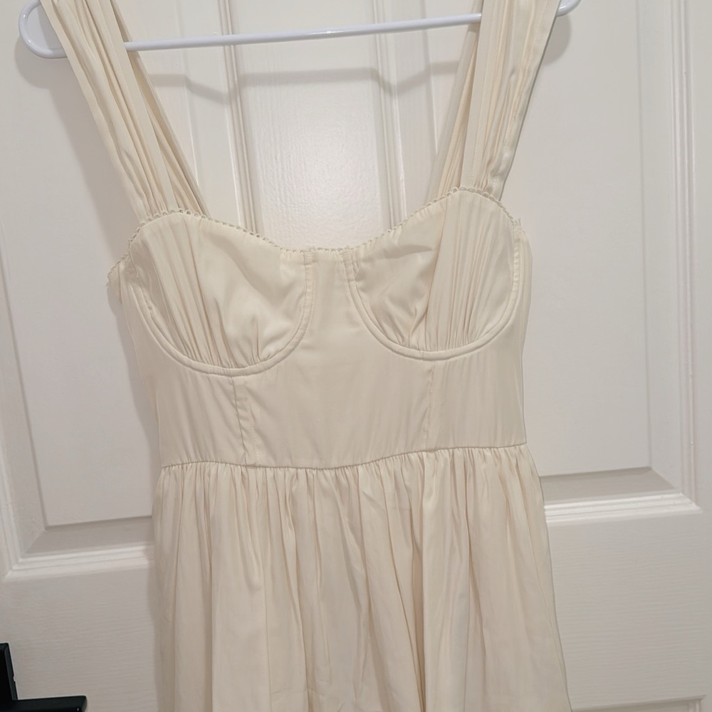 WeWoreWhat Cream Tiered Midi Dress - Picture 6 of 7